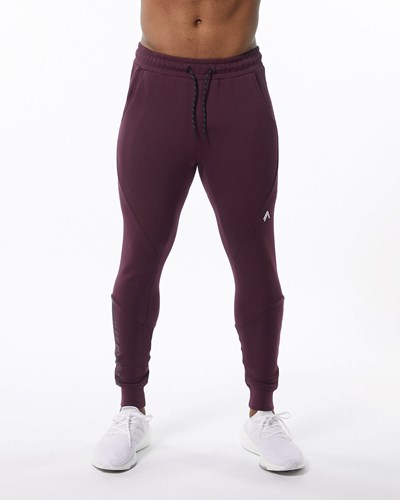 Alphalete Interlock Knit Cuffed Jogger Merlot | 723-PNKVEY