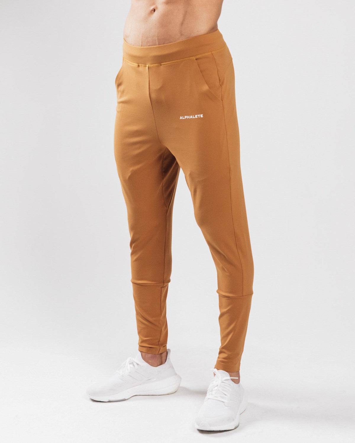 Alphalete 4-Way Stretch Jogger Camel | 571-VRPJBZ