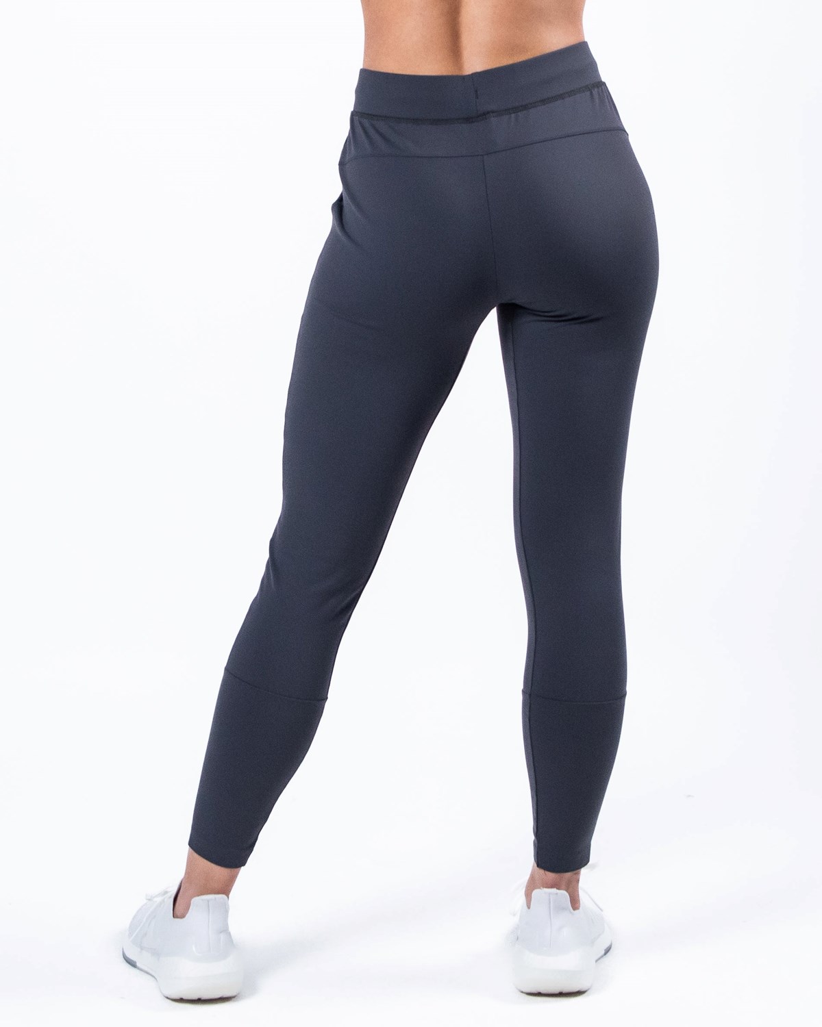 Alphalete 4-Way Stretch Jogger Charcoal | 361-ETUMKZ