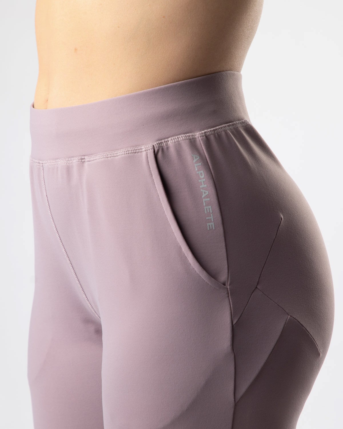 Alphalete 4-Way Stretch Jogger Nachový | 309-WTZGFA