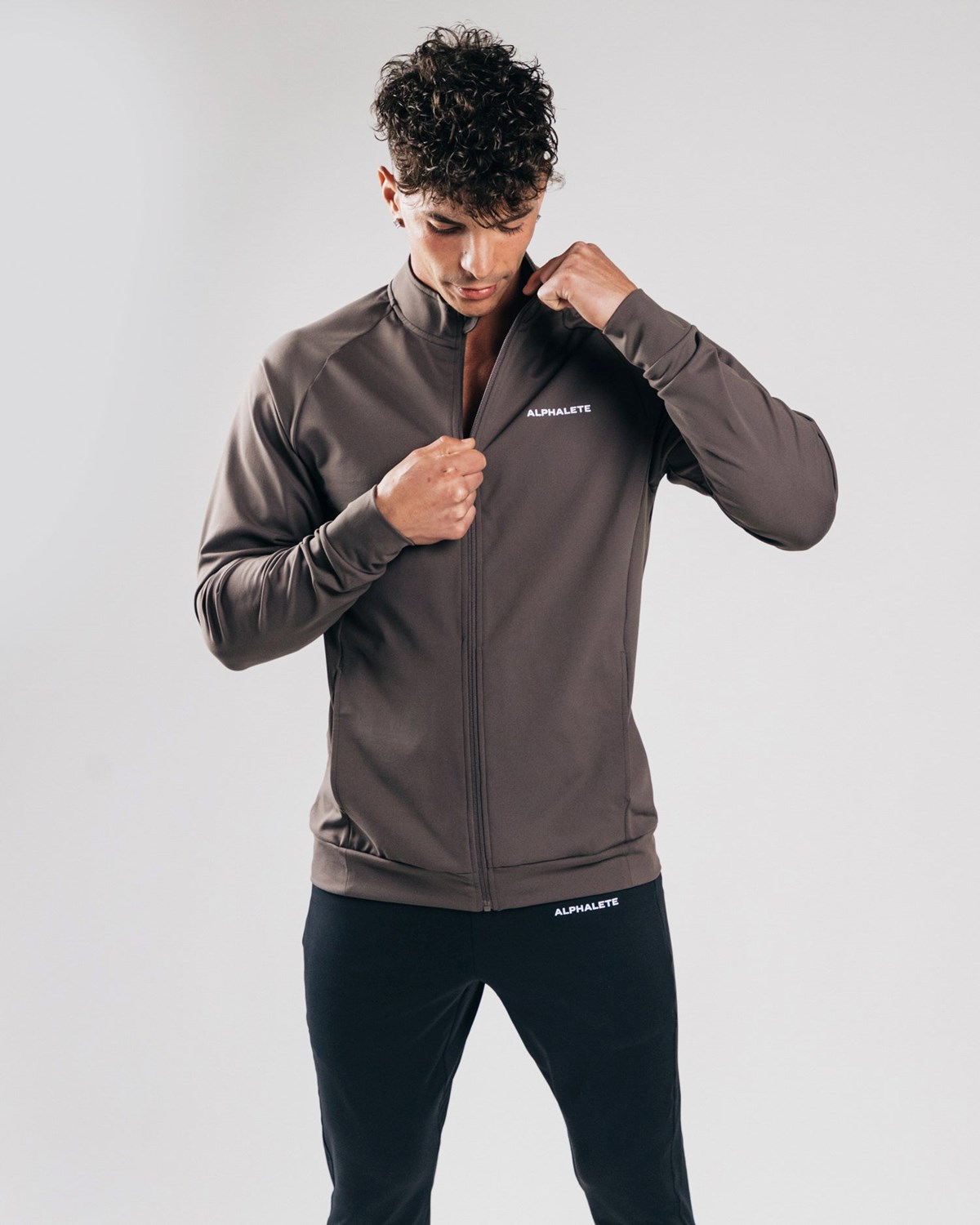 Alphalete 4-Way Stretch Tracking Jacket Striker | 437-UMFHPR