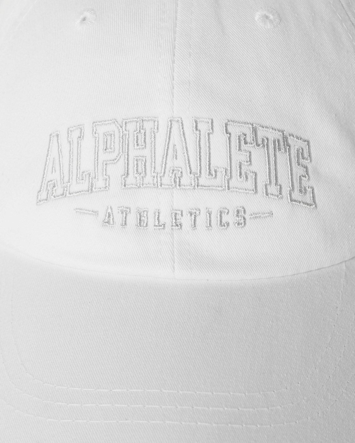 Alphalete Adjustable Cap Biele | 640-QKZNAT