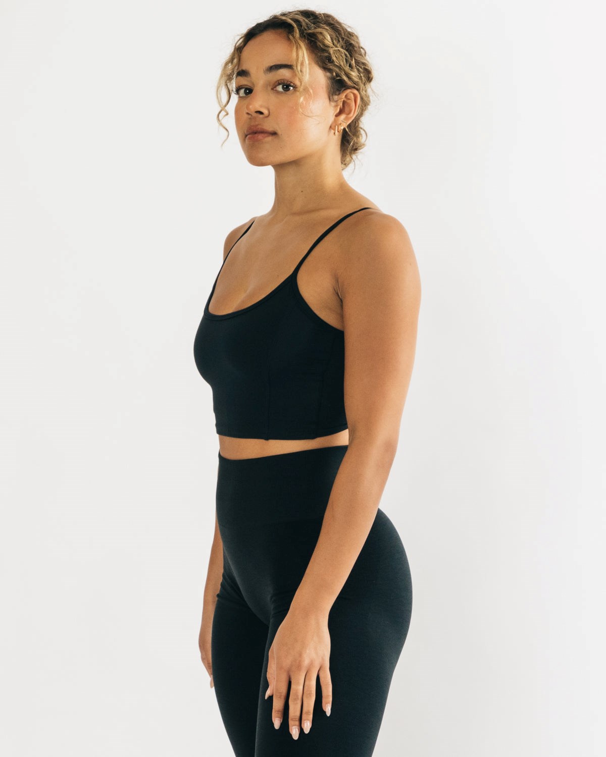 Alphalete Fitted Cropped Tank Čierne | 903-HUCGFS