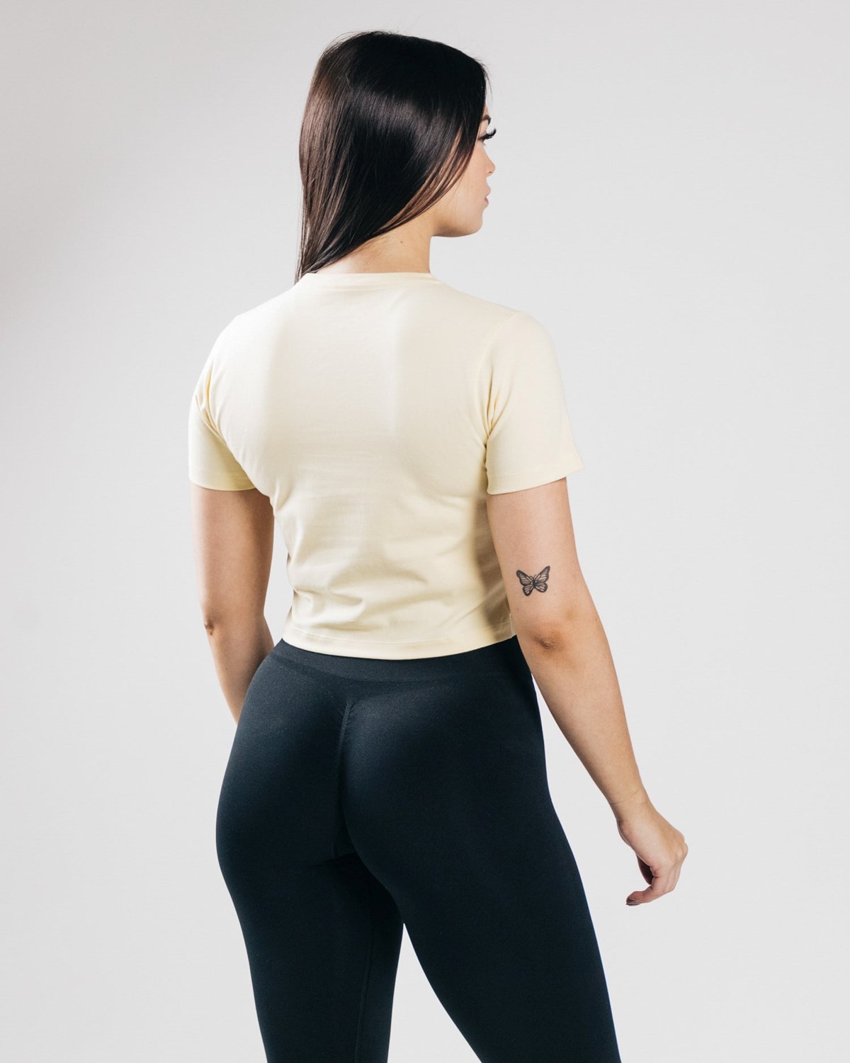 Alphalete Fitted Performance Crop Sea Salt | 730-UVFJPB