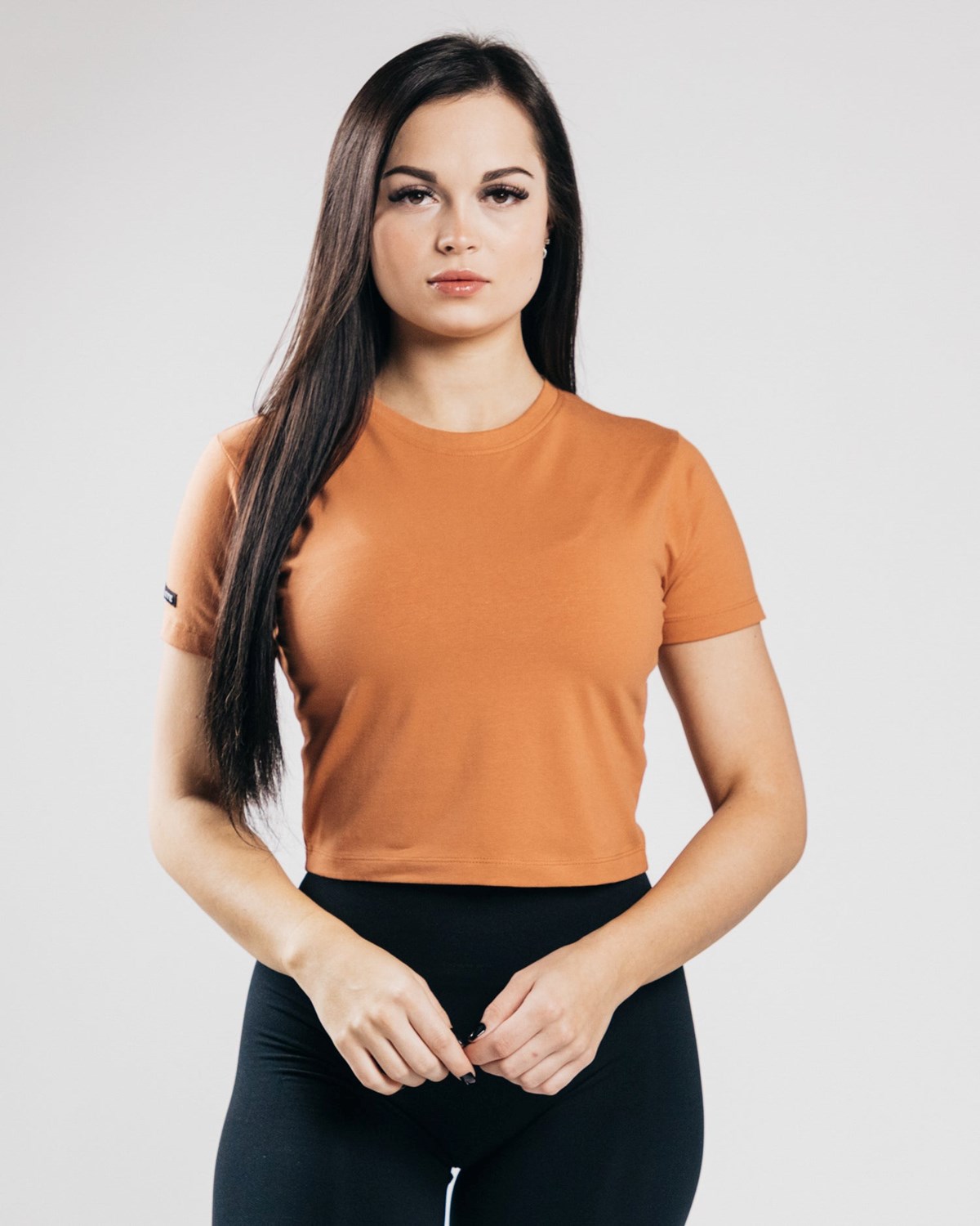 Alphalete Fitted Performance Crop Top Clay | 945-JPXREN