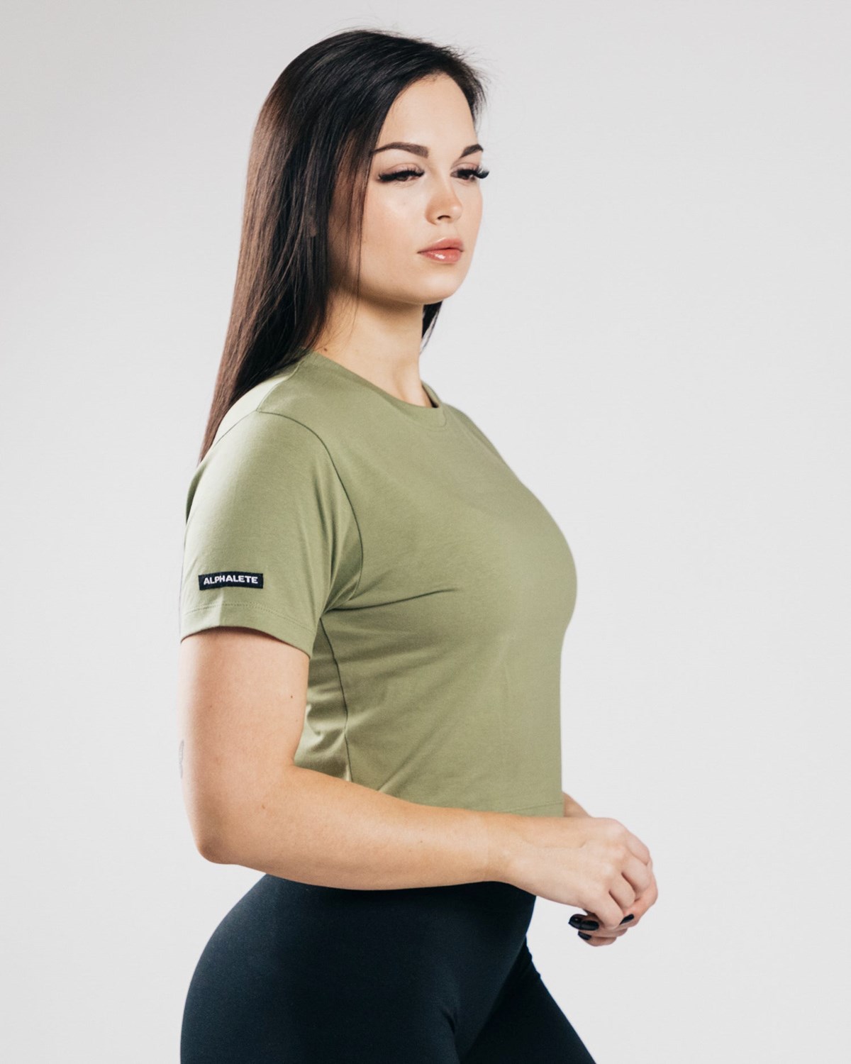 Alphalete Fitted Performance Crop Top Olivovo Zelená | 630-TKOIHE