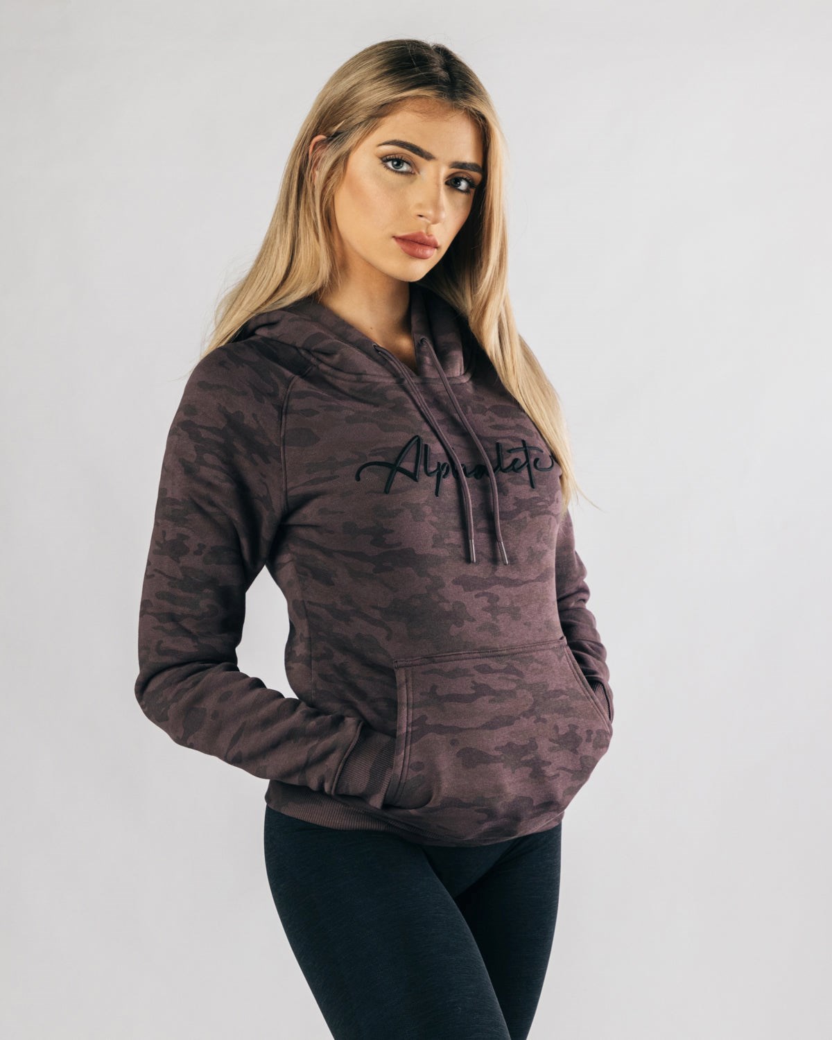 Alphalete Fitted Performance Hoodie Striker | 197-LYAGOK