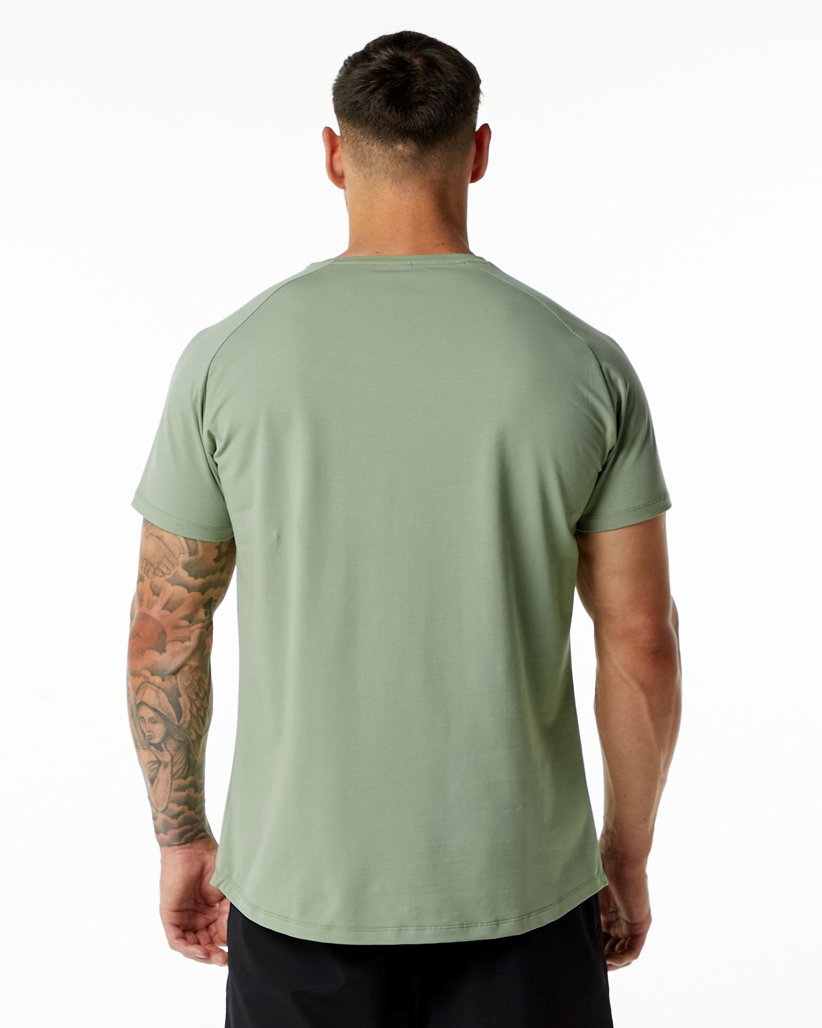 Alphalete Fitted Performance Kratke Sleeve Sage | 160-LVEDSG