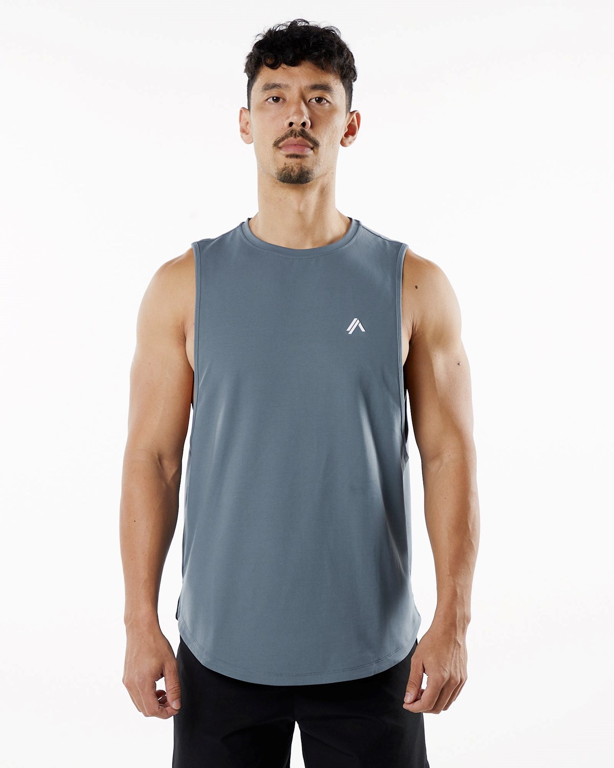 Alphalete Fitted Performance Tank Carbon | 509-SCFGKA