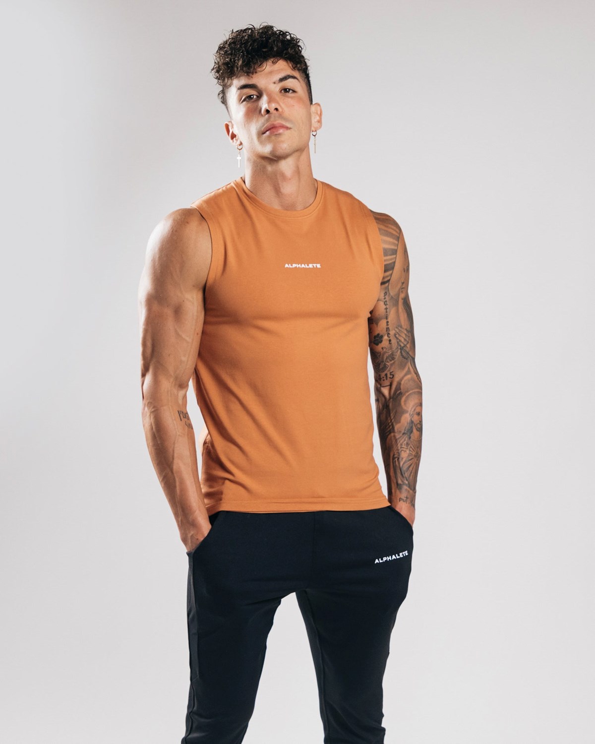 Alphalete Fitted Performance Tank Clay | 598-AWXRPN