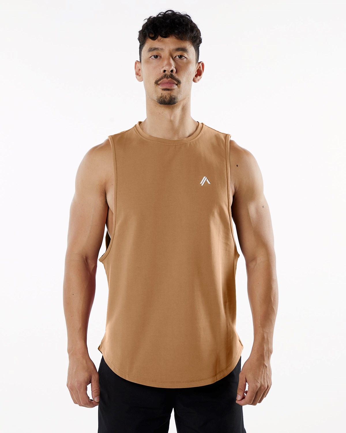 Alphalete Fitted Performance Tank Rust | 946-DWMUEN