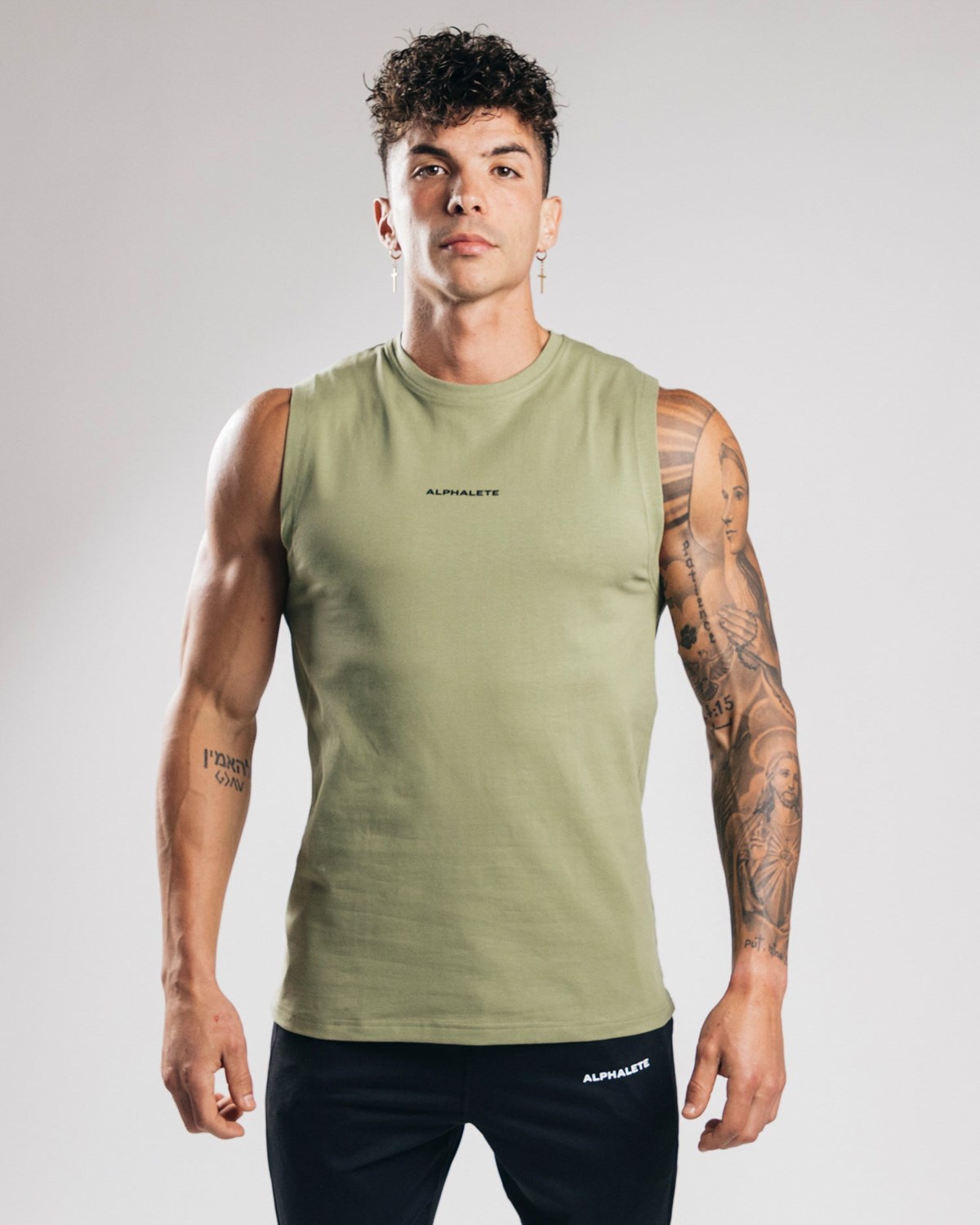 Alphalete Fitted Performance Tank Zelene | 984-BYCDEM