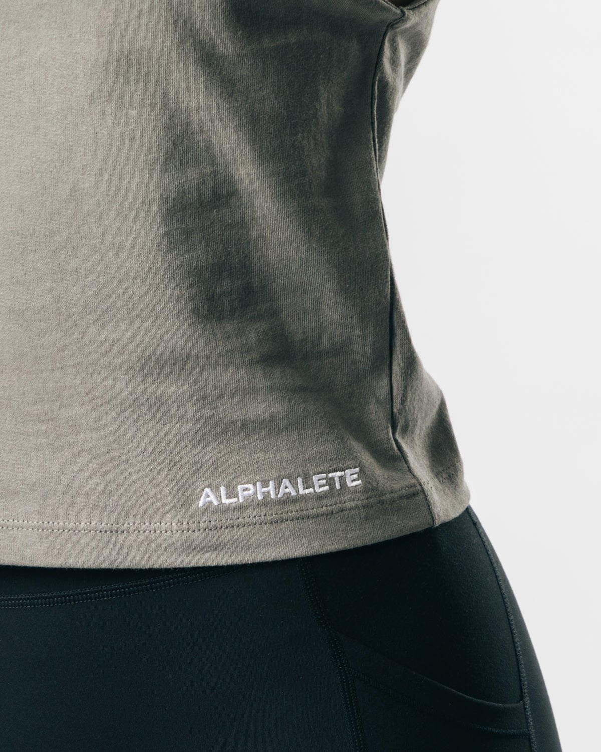 Alphalete Heavy Bavlnene Cutoff Concrete | 497-EIVFUS