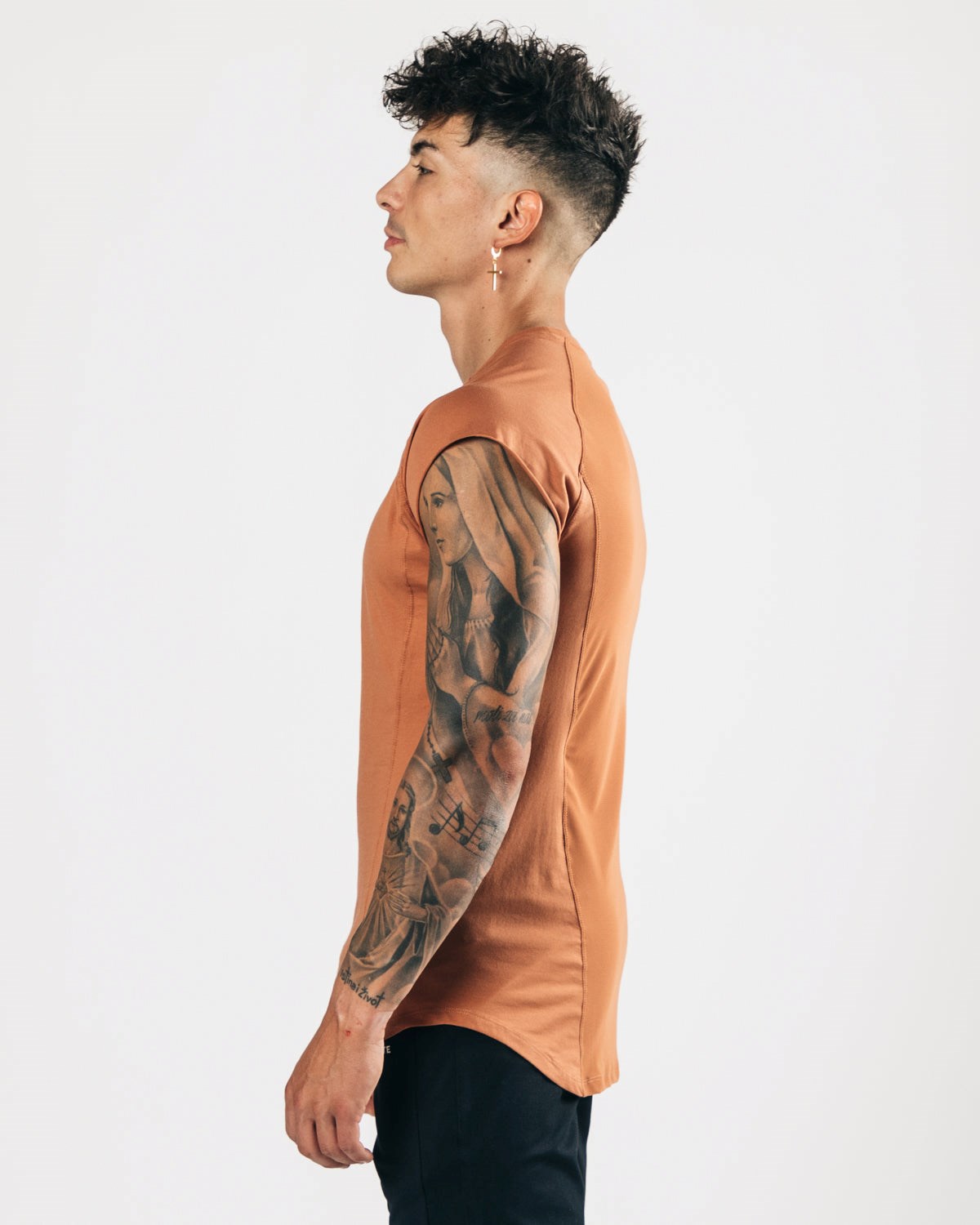 Alphalete High Performance Bez Rukavov Tee Clay | 039-JNHYSF