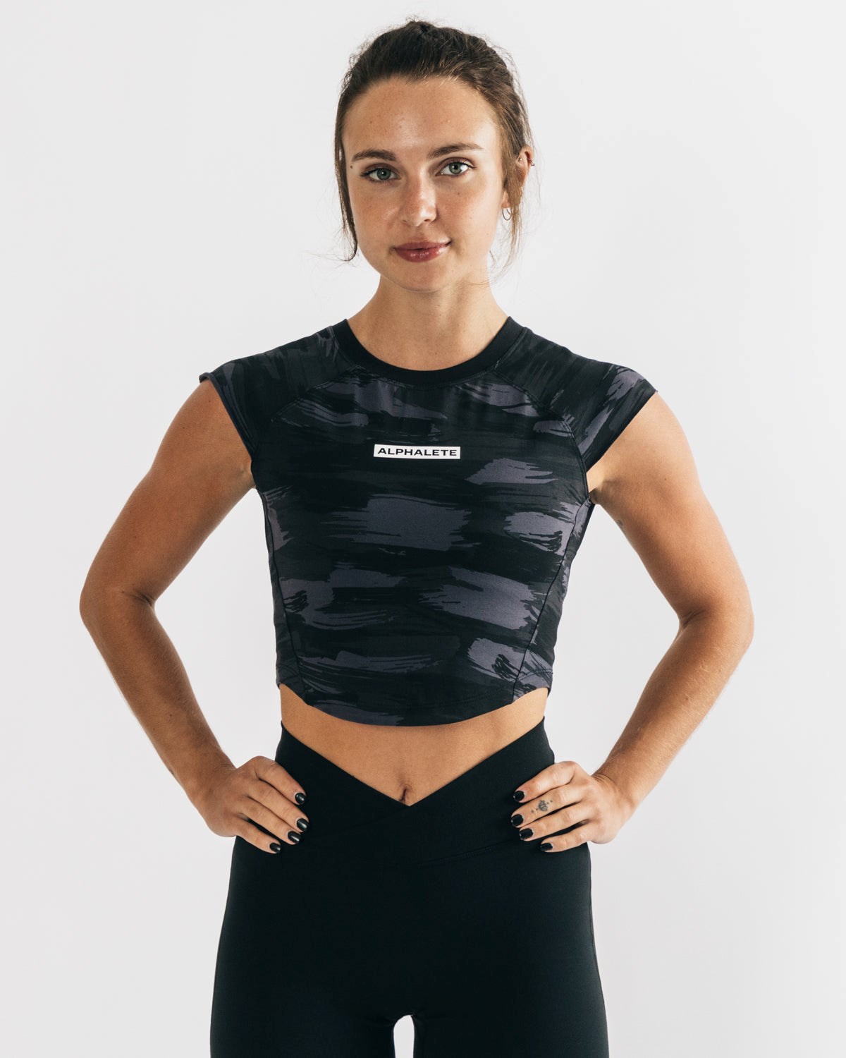 Alphalete High Performance Kratke Sleeve Crop Tee Čierne Maskacove | 796-LHNXED