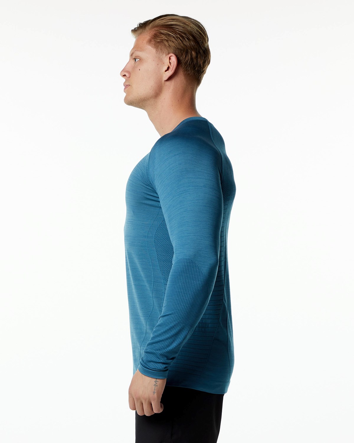 Alphalete High Performance Seamless Long Sleeve Tee Modre | 827-IQLEHS