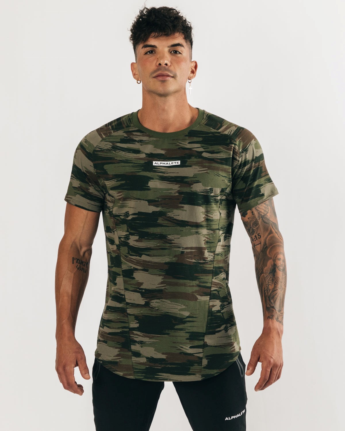 Alphalete High Performance Tee Olivovo Zelená Maskacove | 428-LQGSCH