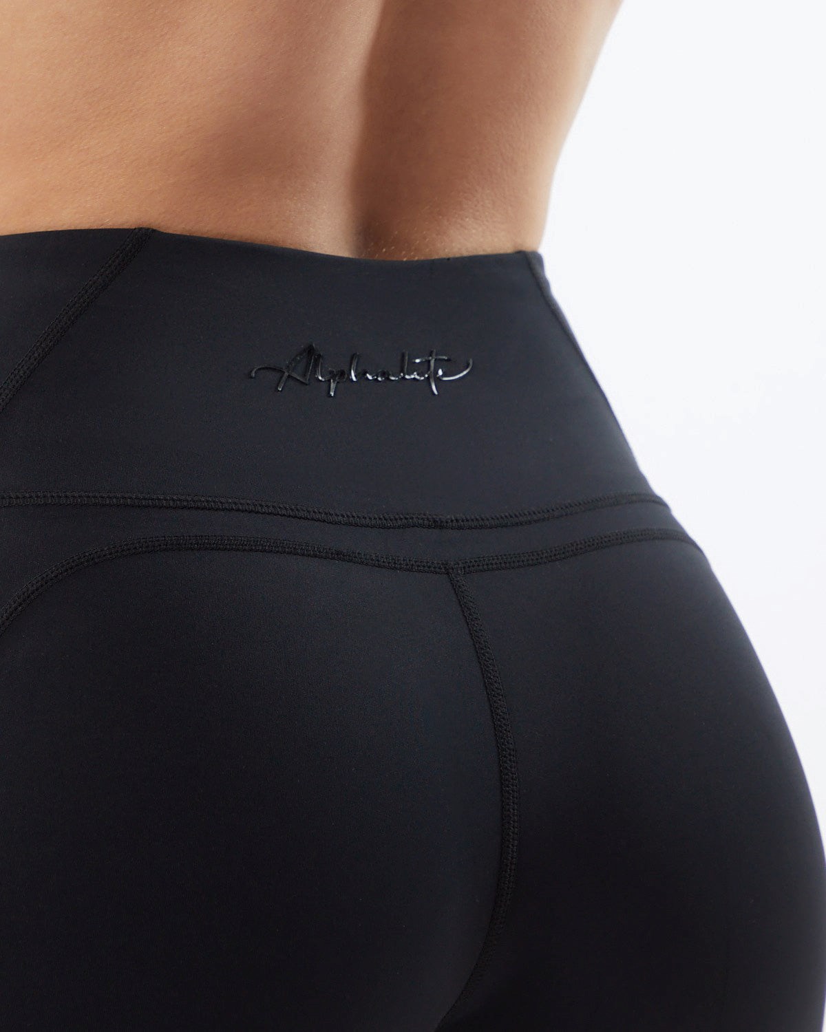 Alphalete High-Waisted Medium Compression 25