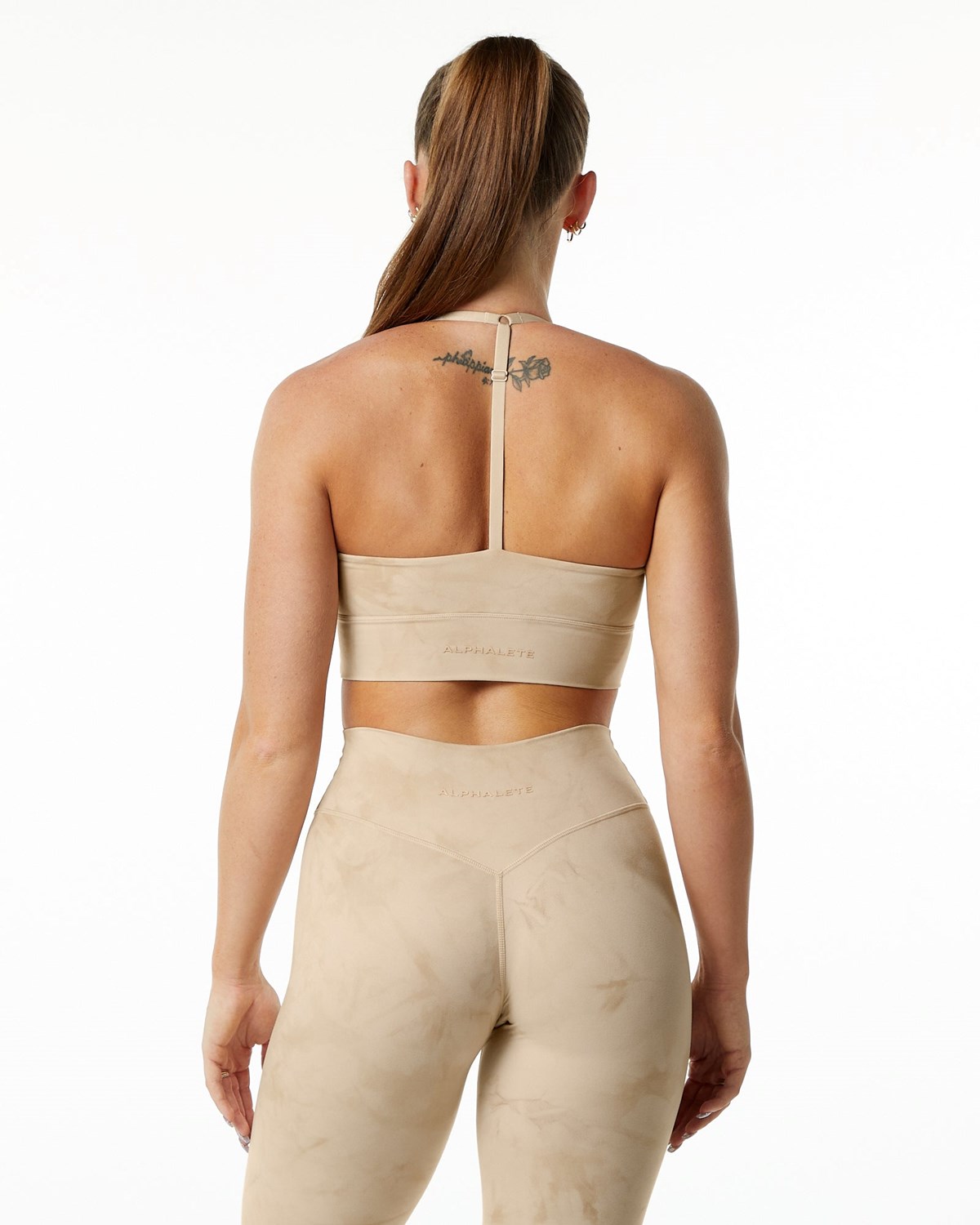 Alphalete Medium-Impact Luxury Sports Bra Hazelnut | 103-XHUZNE