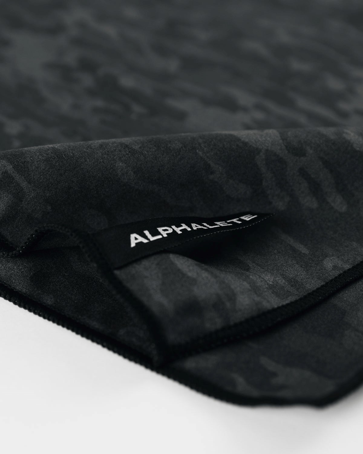 Alphalete Premium PBNS Gym Towel Čierne Maskacove | 489-BRPWAD