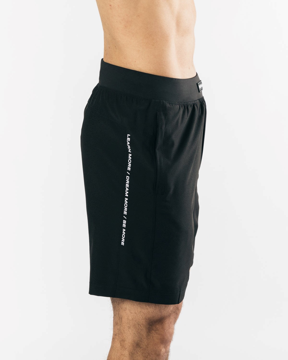 Alphalete Woven 4-Way Stretch 7