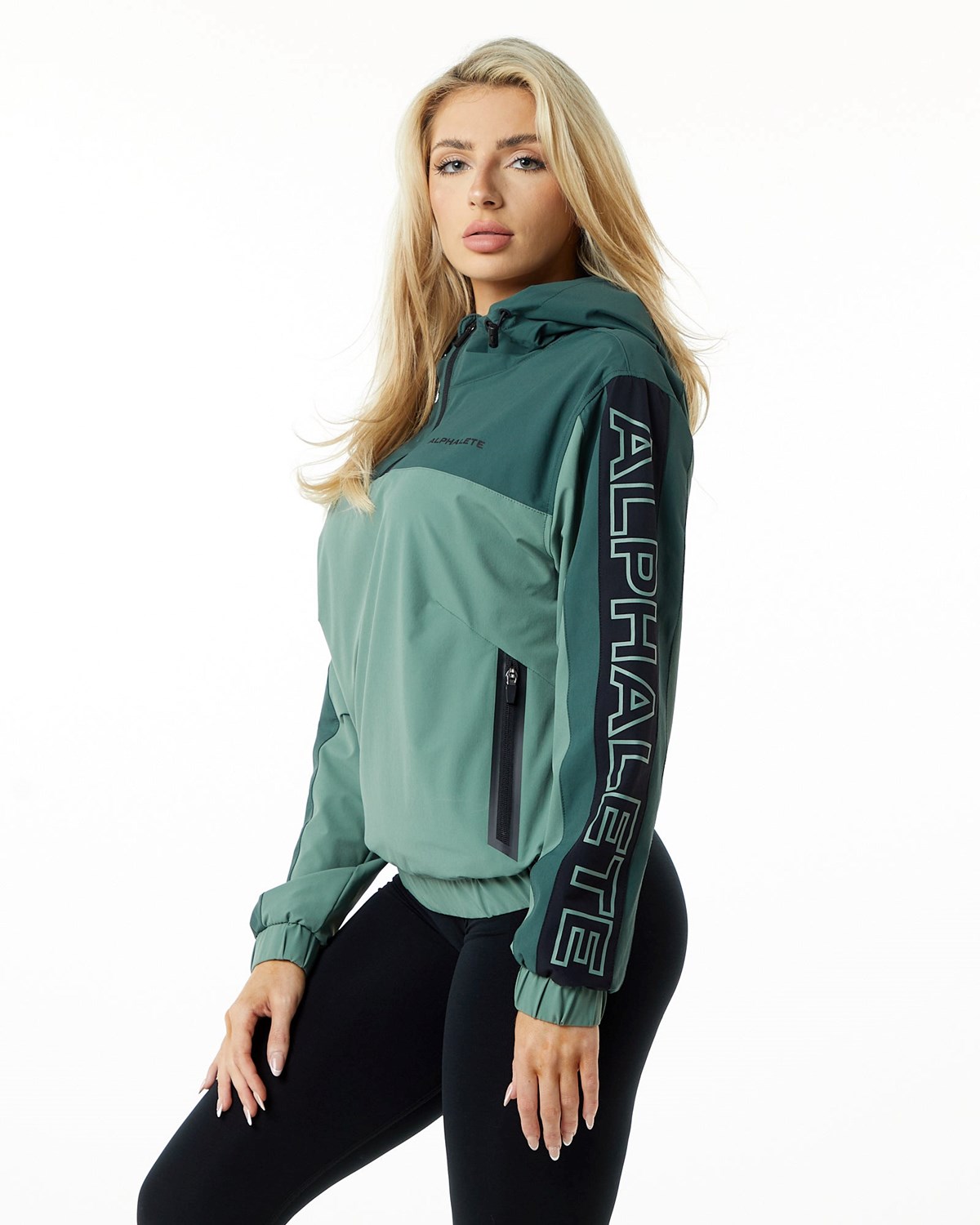 Alphalete Woven Performance Jacket Wild Sage | 871-LTHCEF